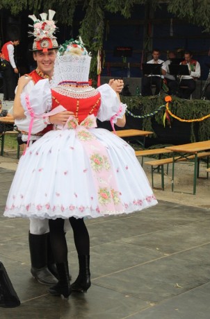 cb) tanec stárků